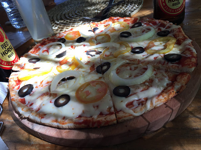 CHEZ TONTONのマルゲリータピザ