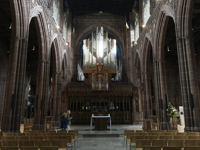 マンチェスター大聖堂の見事なパイプオルガン