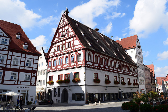 可愛い建物が軒を連ねるドイツのいなか町って感じ